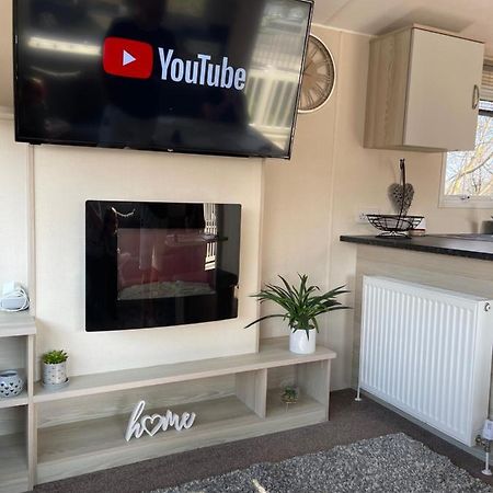 Haggerston Castle 6 Berth Caravan - Lakefield 115 Cheswick  Exterior photo